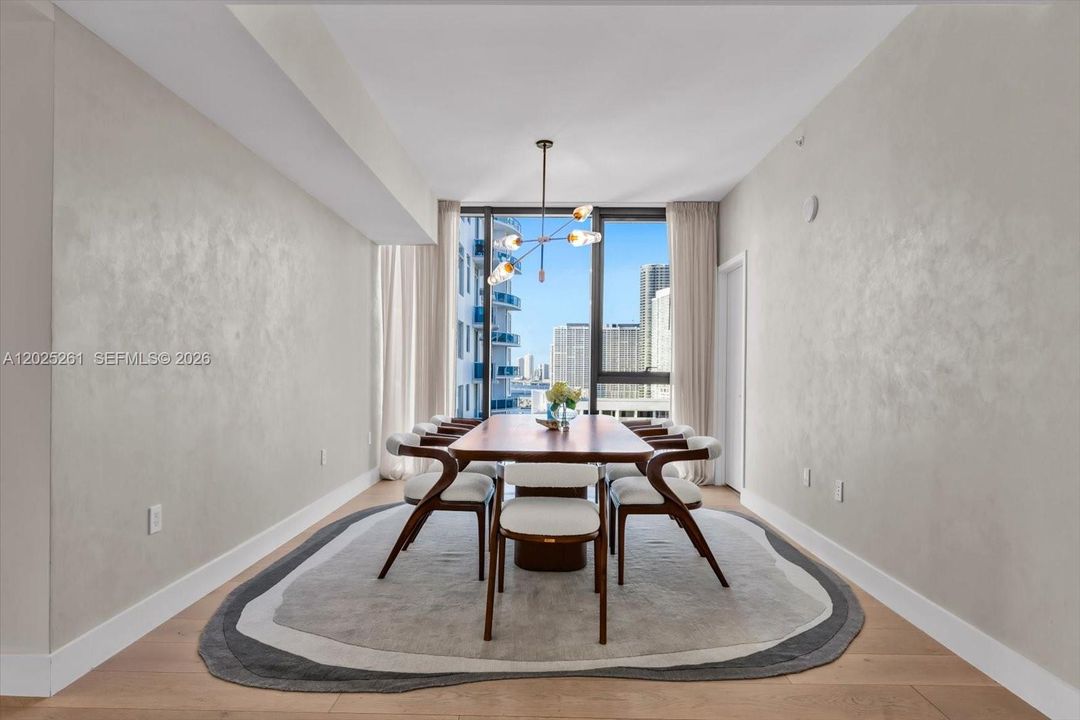 For Sale: $2,795,000 (3 beds, 4 baths, 2315 Square Feet)