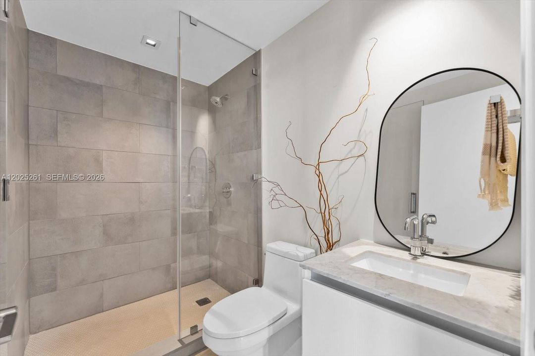 For Sale: $2,795,000 (3 beds, 4 baths, 2315 Square Feet)