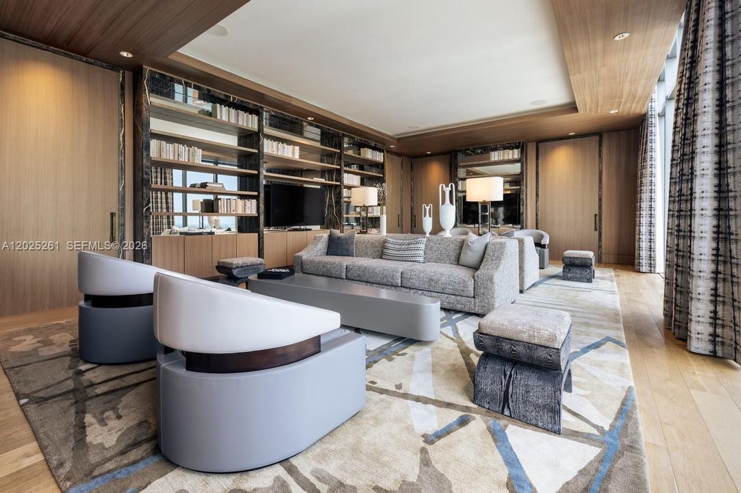 For Sale: $2,795,000 (3 beds, 4 baths, 2315 Square Feet)