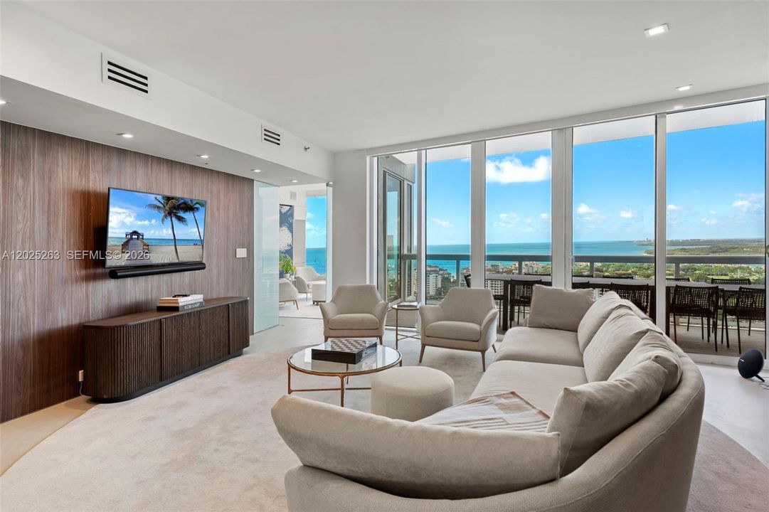 For Sale: $5,000,000 (3 beds, 2 baths, 2008 Square Feet)