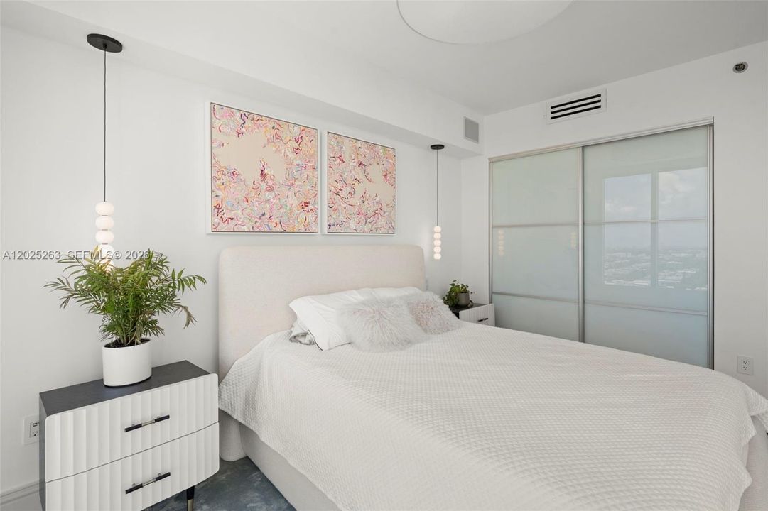 For Sale: $5,000,000 (3 beds, 2 baths, 2008 Square Feet)