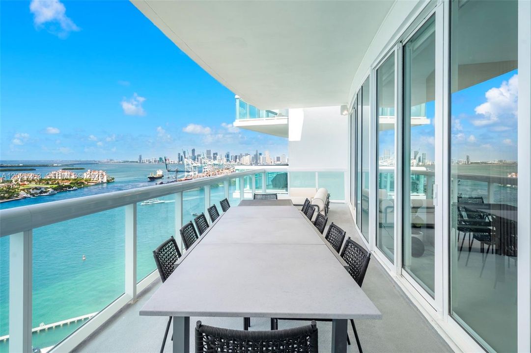 For Sale: $5,000,000 (3 beds, 2 baths, 2008 Square Feet)