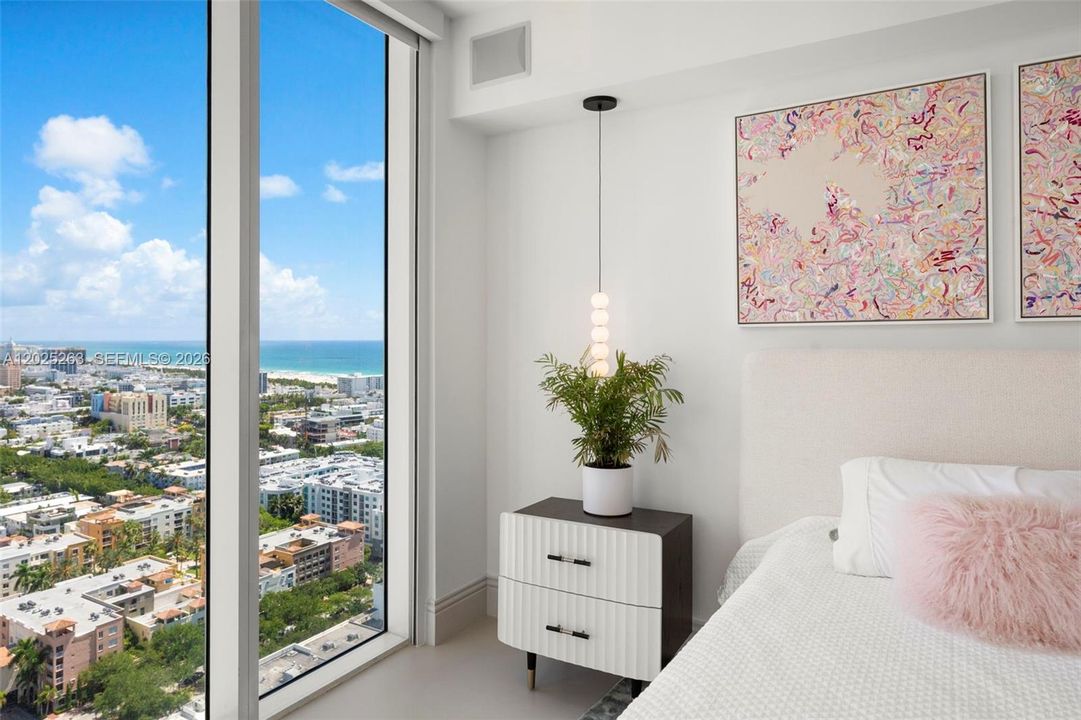 For Sale: $5,000,000 (3 beds, 2 baths, 2008 Square Feet)