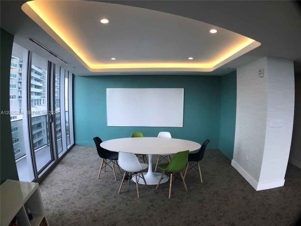 Activo con contrato: $3,550 (1 camas, 1 baños, 766 Pies cuadrados)