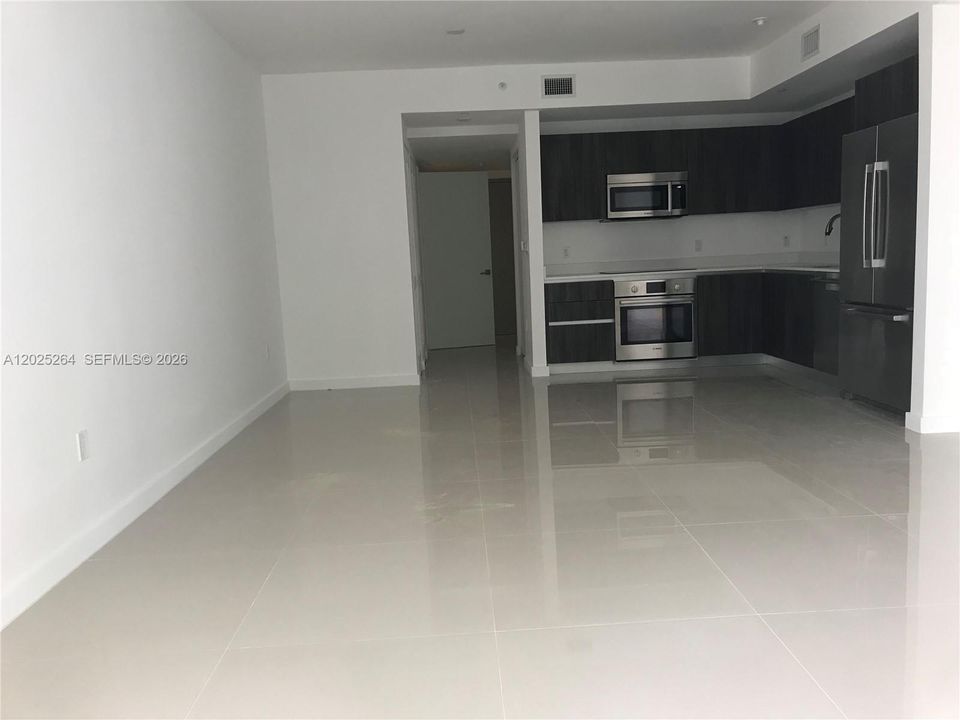 Activo con contrato: $3,550 (1 camas, 1 baños, 766 Pies cuadrados)