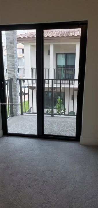 В аренду: $4,500 (4 спален, 2 ванн, 1652 Квадратных фут)