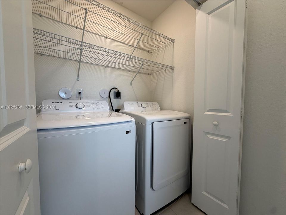 В аренду: $2,400 (3 спален, 2 ванн, 1483 Квадратных фут)