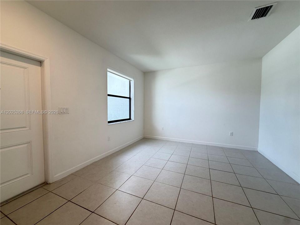 В аренду: $2,400 (3 спален, 2 ванн, 1483 Квадратных фут)