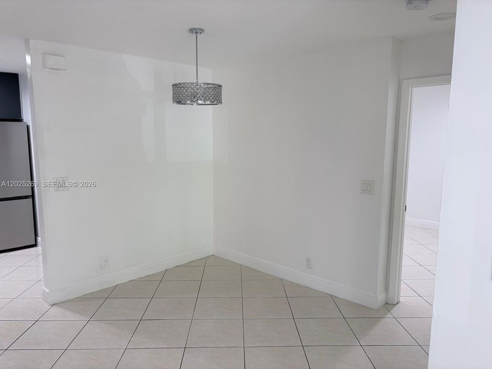 For Rent: $2,600 (3 beds, 2 baths, 1093 Square Feet)