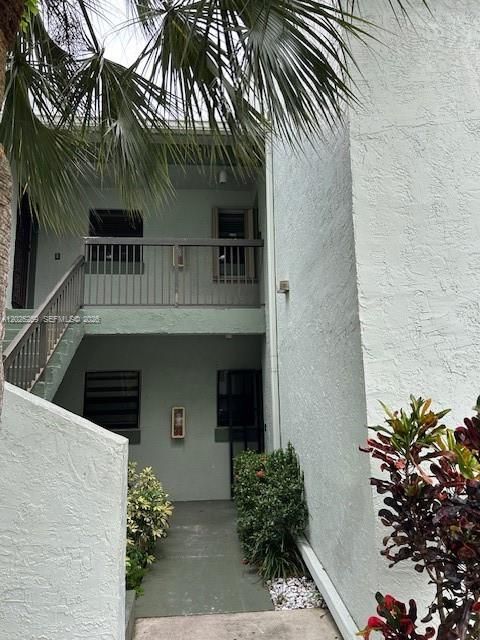 For Rent: $2,600 (3 beds, 2 baths, 1093 Square Feet)