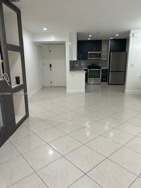 For Rent: $2,600 (3 beds, 2 baths, 1093 Square Feet)