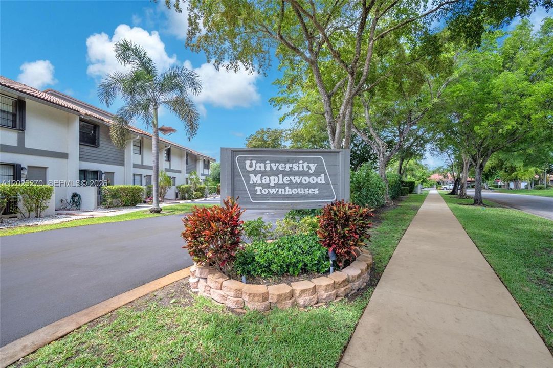 For Sale: $312,000 (2 beds, 2 baths, 1291 Square Feet)