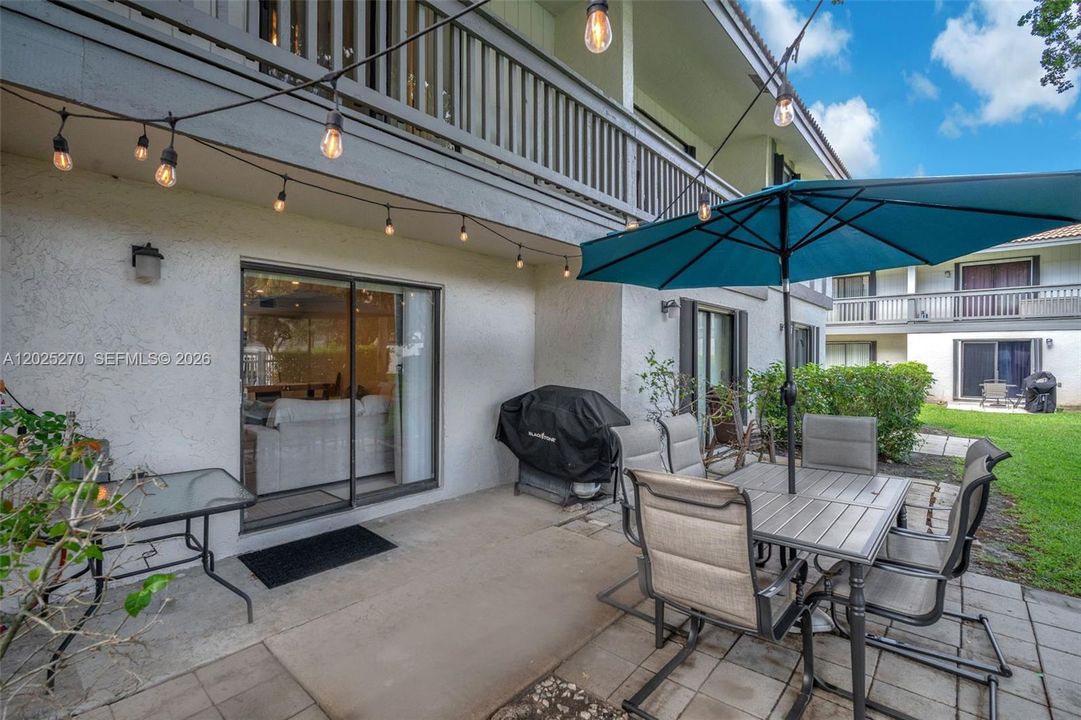 For Sale: $312,000 (2 beds, 2 baths, 1291 Square Feet)