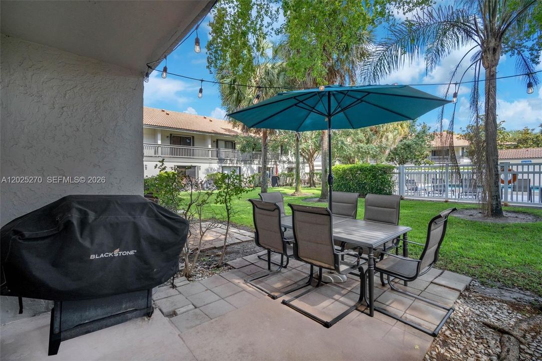 For Sale: $312,000 (2 beds, 2 baths, 1291 Square Feet)