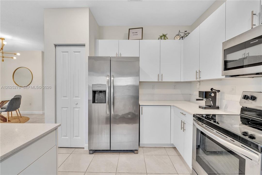 В аренду: $3,750 (3 спален, 2 ванн, 1344 Квадратных фут)