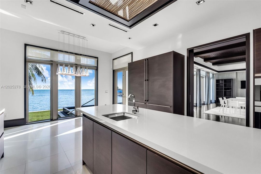 For Rent: $75,000 (6 beds, 6 baths, 6433 Square Feet)