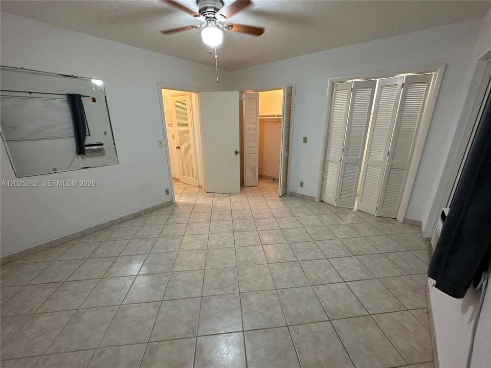 For Sale: $193,000 (1 beds, 1 baths, 630 Square Feet)