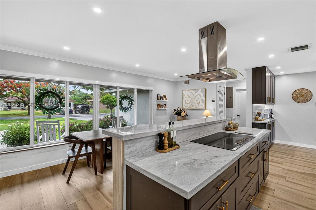 For Rent: $5,500 (3 beds, 2 baths, 1856 Square Feet)