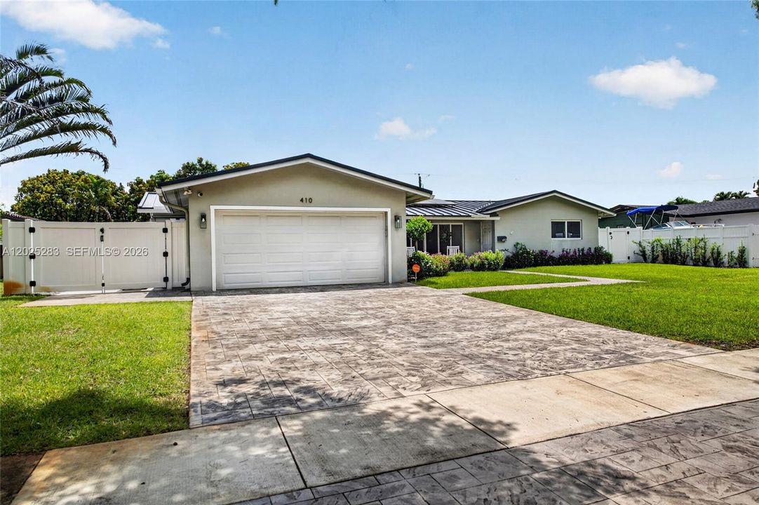 For Rent: $5,500 (3 beds, 2 baths, 1856 Square Feet)