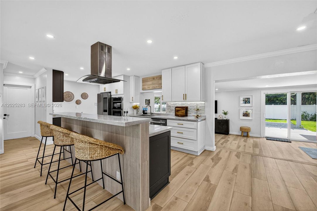 For Rent: $5,500 (3 beds, 2 baths, 1856 Square Feet)