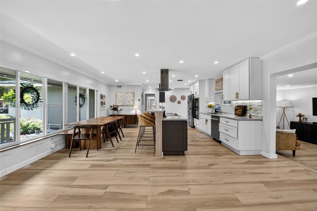 For Rent: $5,500 (3 beds, 2 baths, 1856 Square Feet)