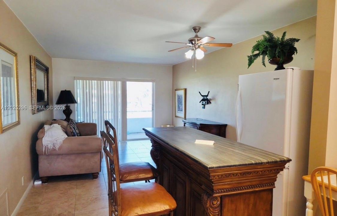 For Sale: $118,000 (1 beds, 1 baths, 600 Square Feet)