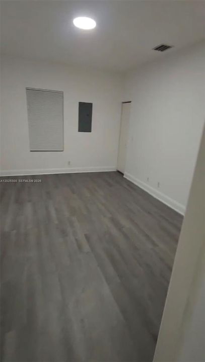 For Rent: $2,700 (4 beds, 2 baths, 2116 Square Feet)