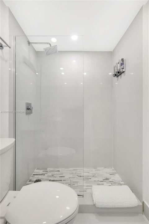 For Sale: $425,000 (0 beds, 1 baths, 400 Square Feet)