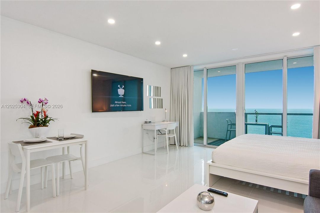 For Sale: $515,000 (0 beds, 1 baths, 400 Square Feet)