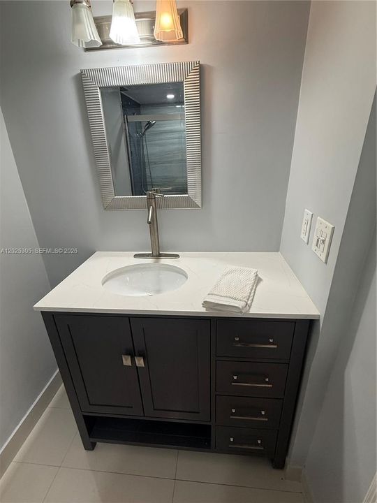 В аренду: $1,750 (1 спален, 1 ванн, 823 Квадратных фут)