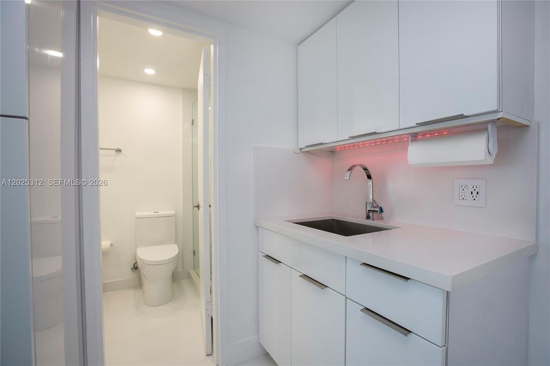 For Sale: $485,000 (0 beds, 1 baths, 430 Square Feet)