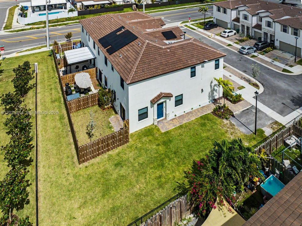 На продажу: $534,900 (3 спален, 2 ванн, 1812 Квадратных фут)