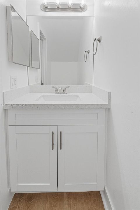 Activo con contrato: $509,900 (4 camas, 2 baños, 1844 Pies cuadrados)