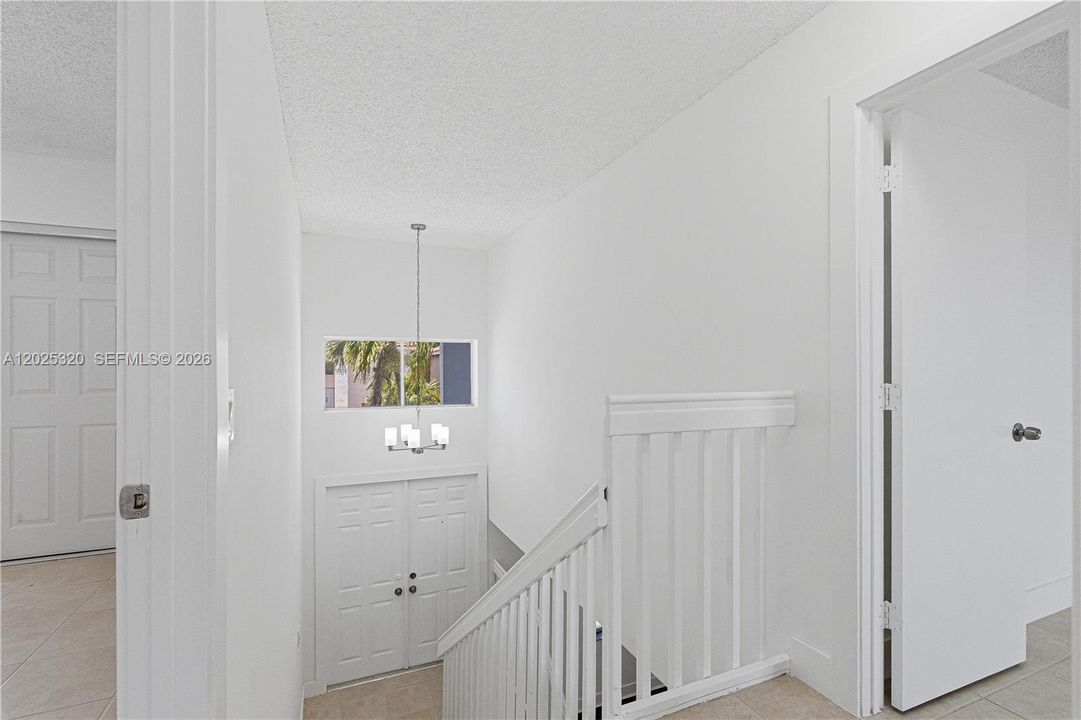 Activo con contrato: $509,900 (4 camas, 2 baños, 1844 Pies cuadrados)