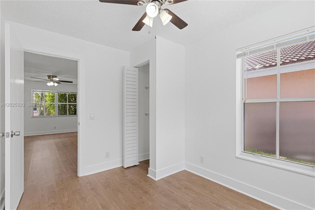 Activo con contrato: $509,900 (4 camas, 2 baños, 1844 Pies cuadrados)