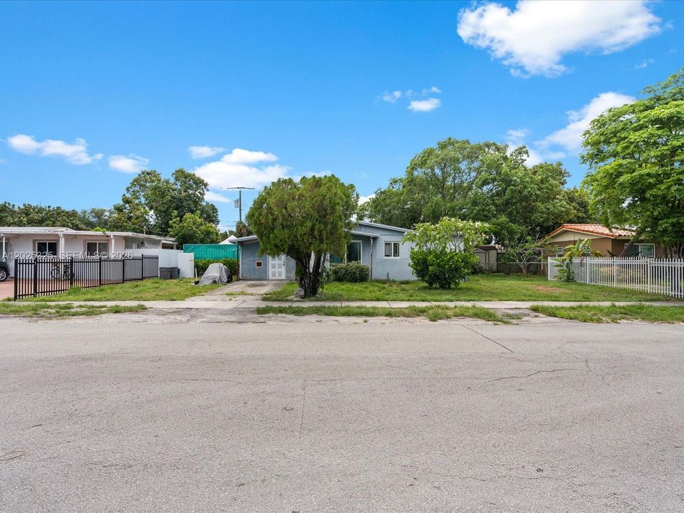 En Venta: $400,000 (3 camas, 1 baños, 920 Pies cuadrados)