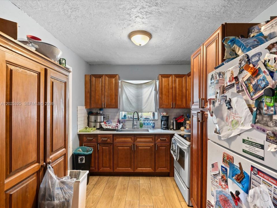 En Venta: $400,000 (3 camas, 1 baños, 920 Pies cuadrados)