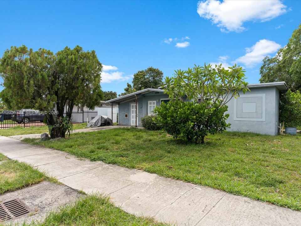 En Venta: $400,000 (3 camas, 1 baños, 920 Pies cuadrados)