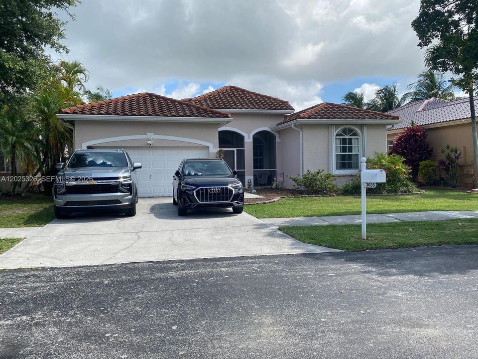 For Sale: $570,000 (4 beds, 3 baths, 2060 Square Feet)