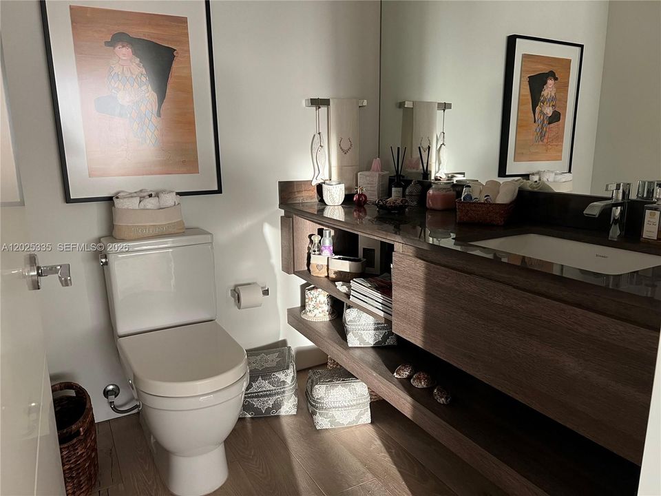 powder room