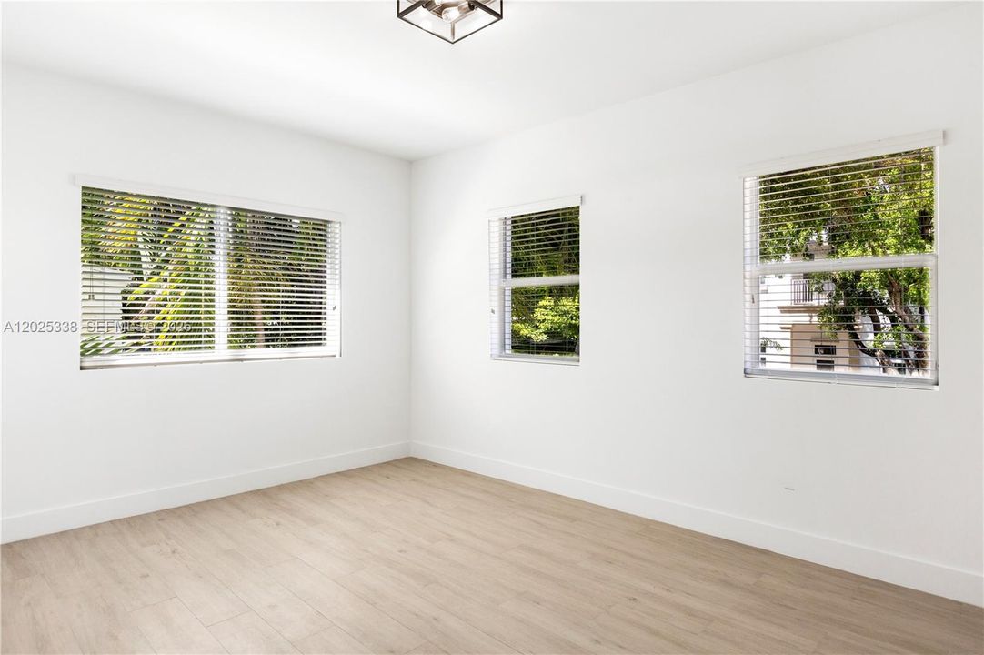 Activo con contrato: $2,700 (1 camas, 1 baños, 680 Pies cuadrados)