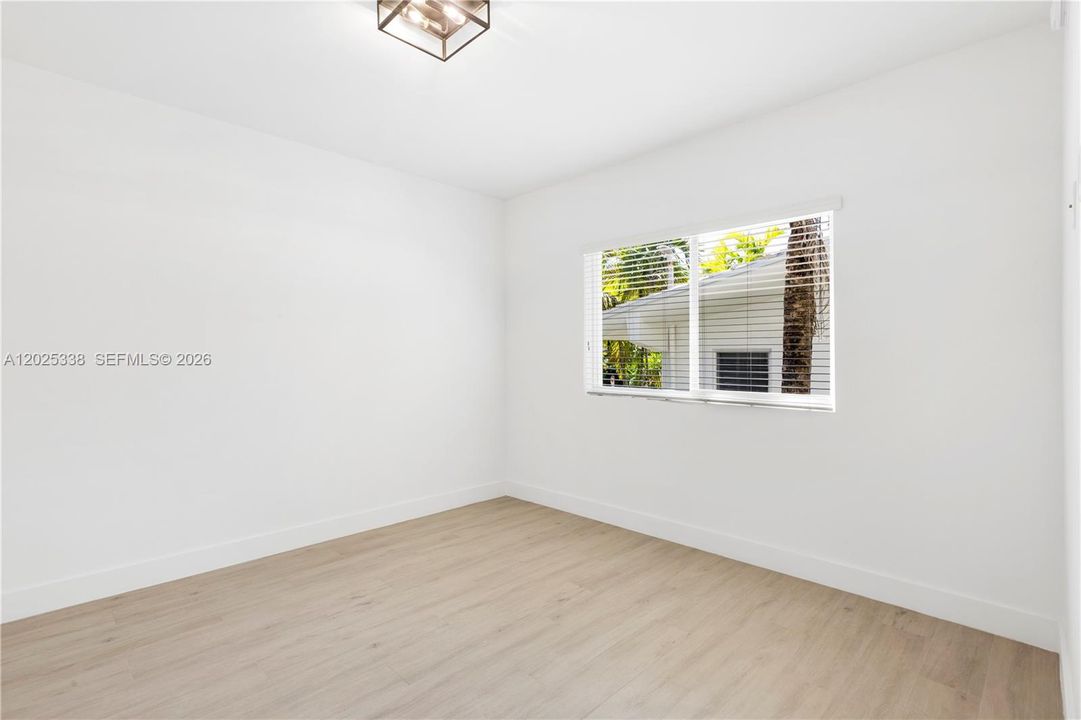 Activo con contrato: $2,700 (1 camas, 1 baños, 680 Pies cuadrados)