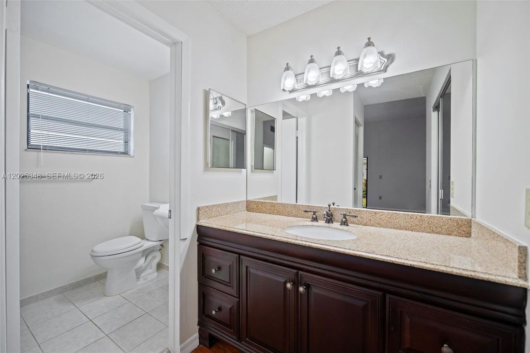 For Sale: $525,000 (3 beds, 2 baths, 1345 Square Feet)
