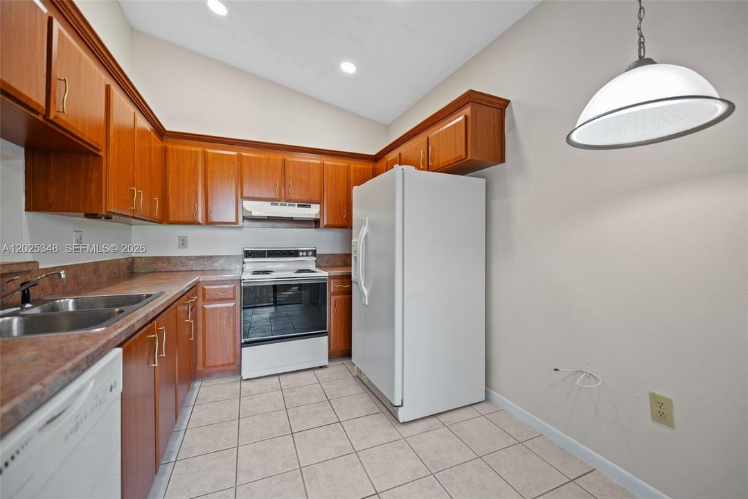 For Sale: $525,000 (3 beds, 2 baths, 1345 Square Feet)