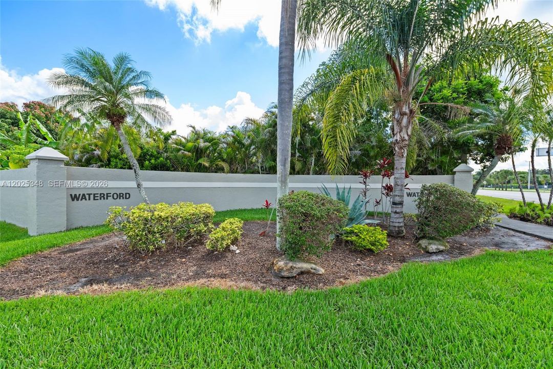 For Sale: $525,000 (3 beds, 2 baths, 1345 Square Feet)