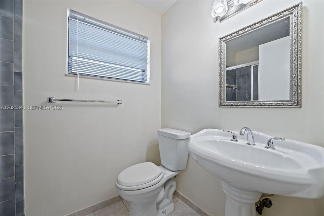 For Sale: $525,000 (3 beds, 2 baths, 1345 Square Feet)