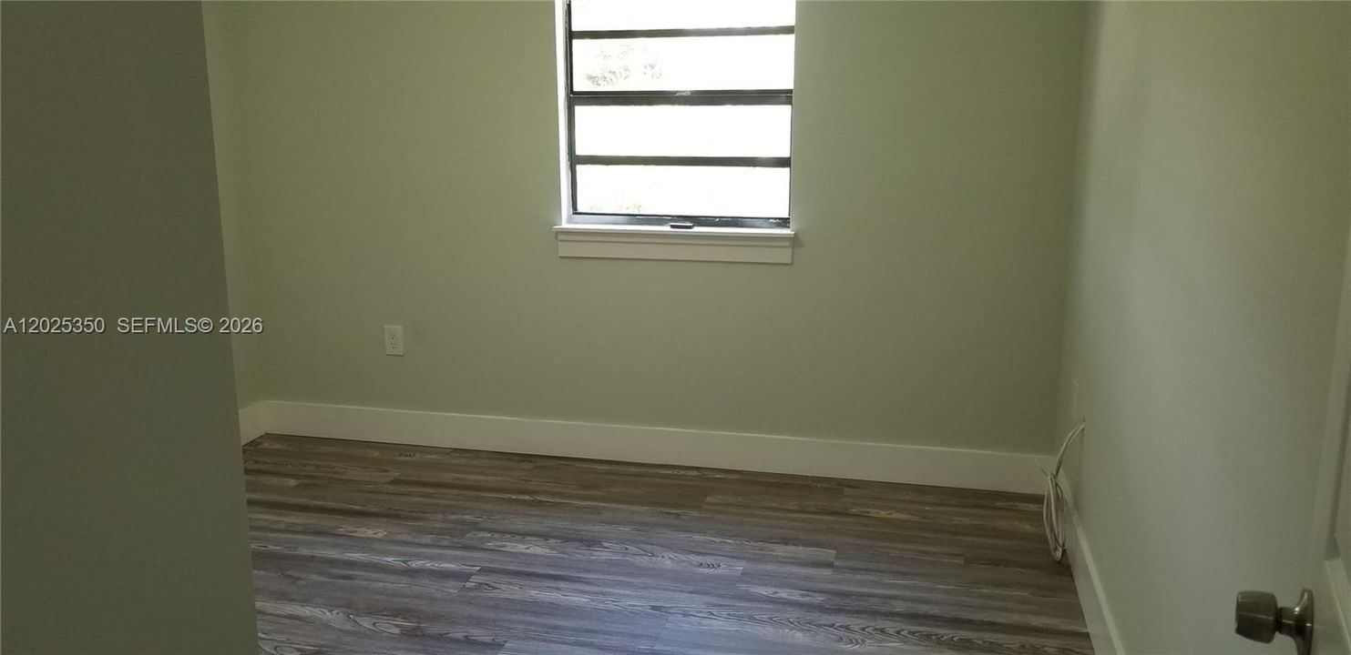 For Sale: $530,000 (3 beds, 2 baths, 814 Square Feet)