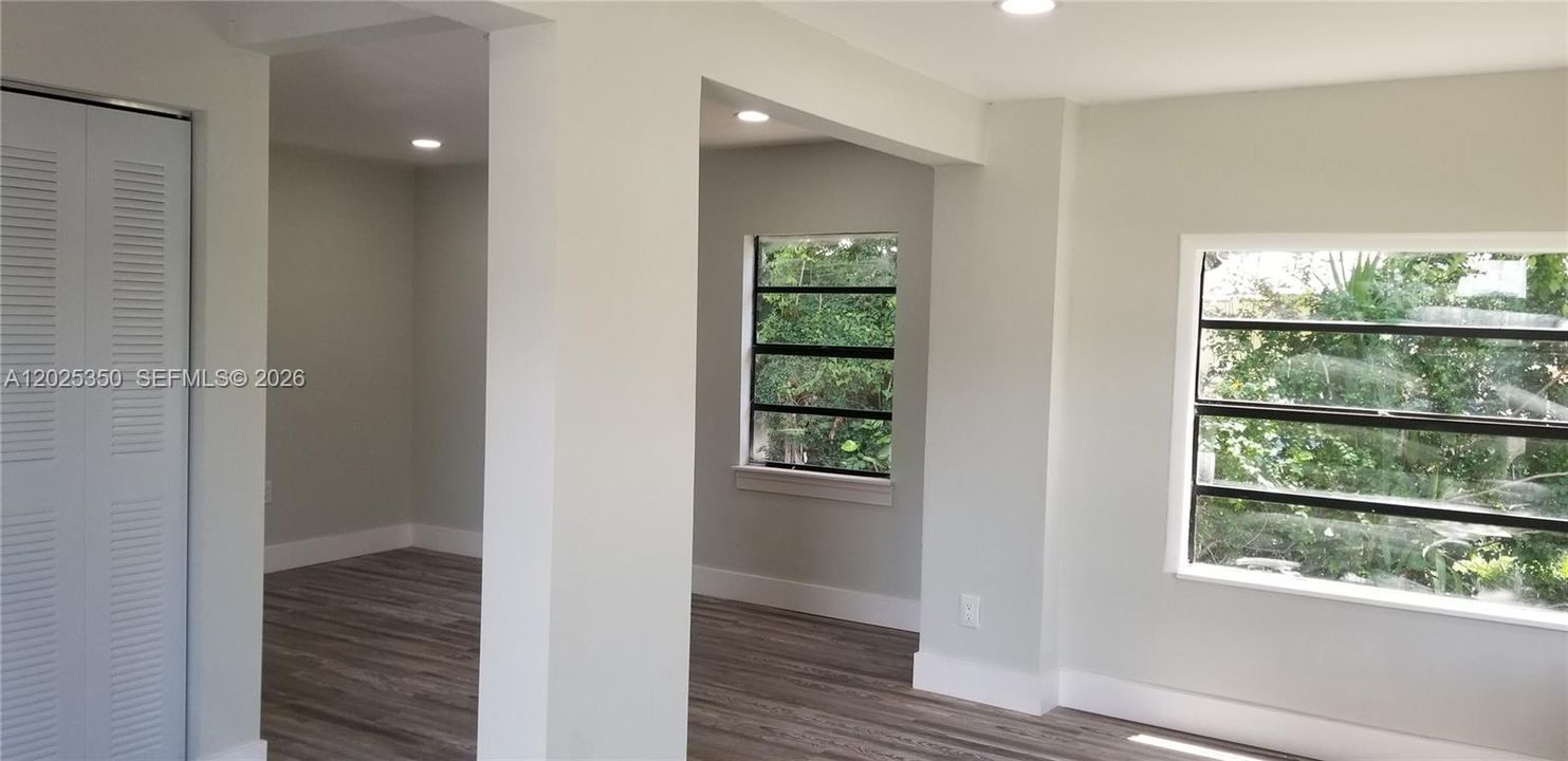 For Sale: $530,000 (3 beds, 2 baths, 814 Square Feet)