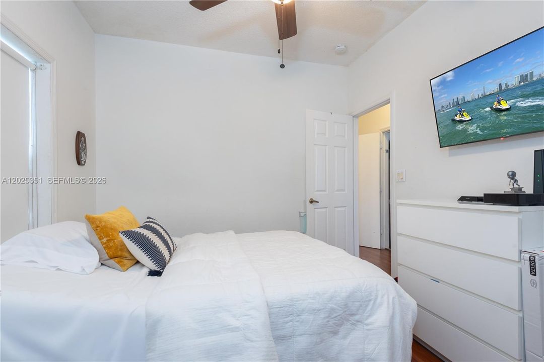 For Rent: $3,600 (2 beds, 1 baths, 1495 Square Feet)
