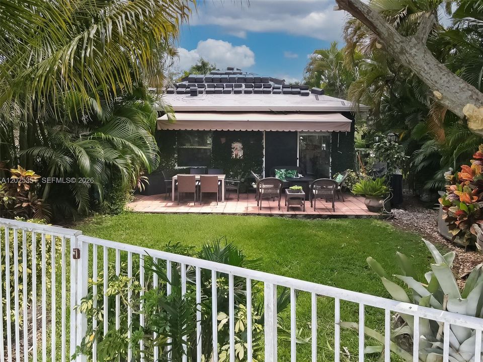 For Rent: $3,600 (2 beds, 1 baths, 1495 Square Feet)
